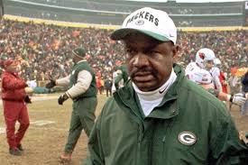 Jan. 2, 2000: Packers fire Rhodes after team fails to make playoffs